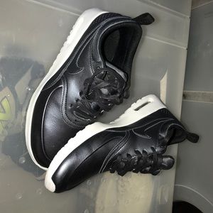 Nikeair excellent condition 8.5 size